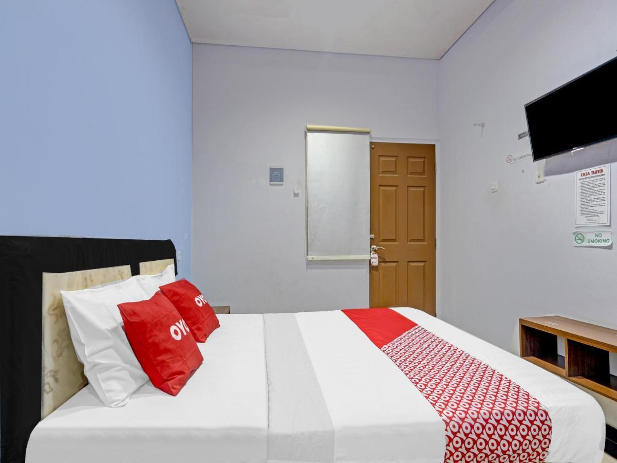 Oyo 90553 Arteri Guest House Σεμαράνγκ Εξωτερικό φωτογραφία