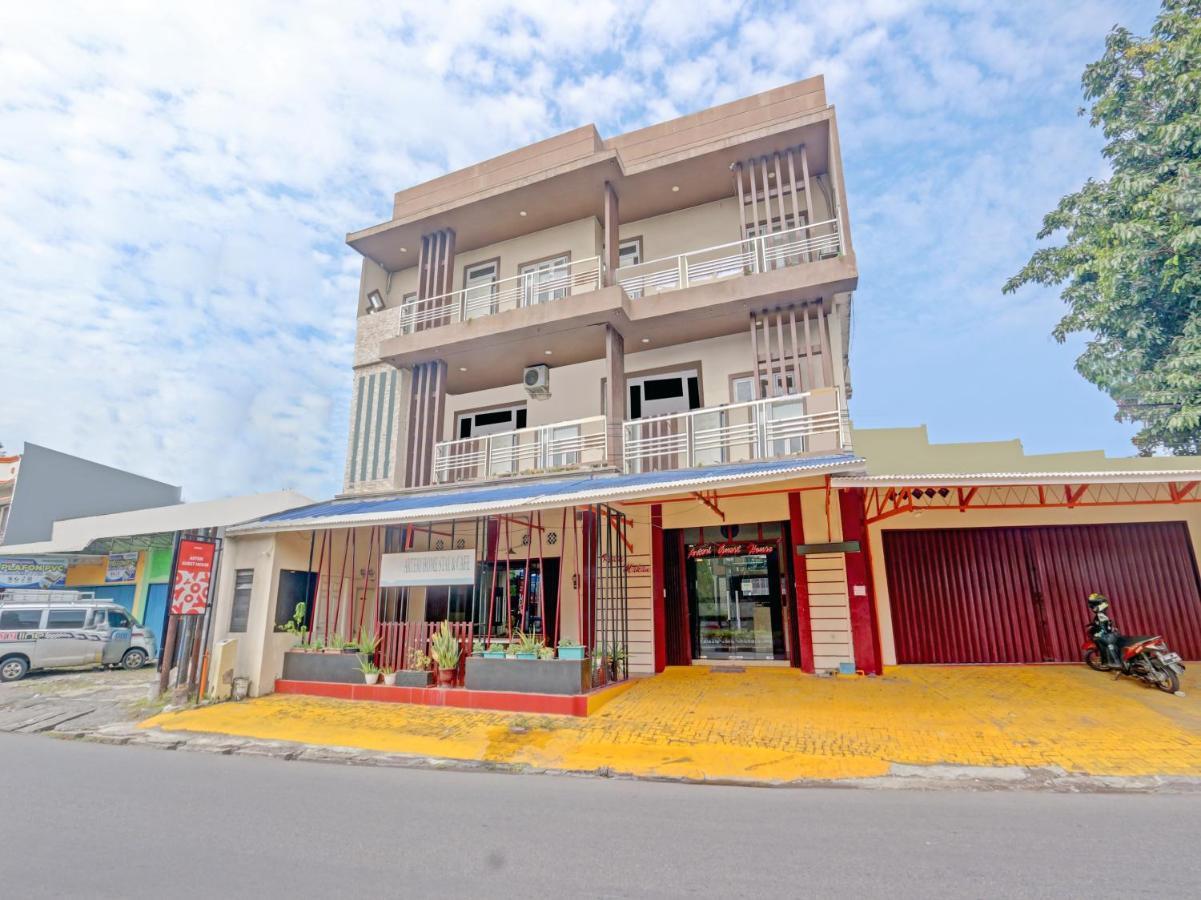 Oyo 90553 Arteri Guest House Σεμαράνγκ Εξωτερικό φωτογραφία