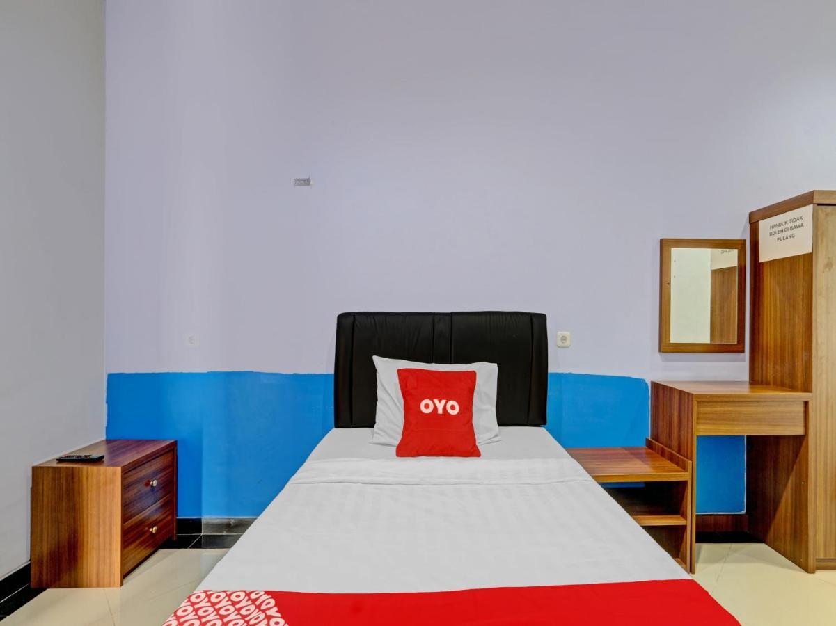 Oyo 90553 Arteri Guest House Σεμαράνγκ Εξωτερικό φωτογραφία