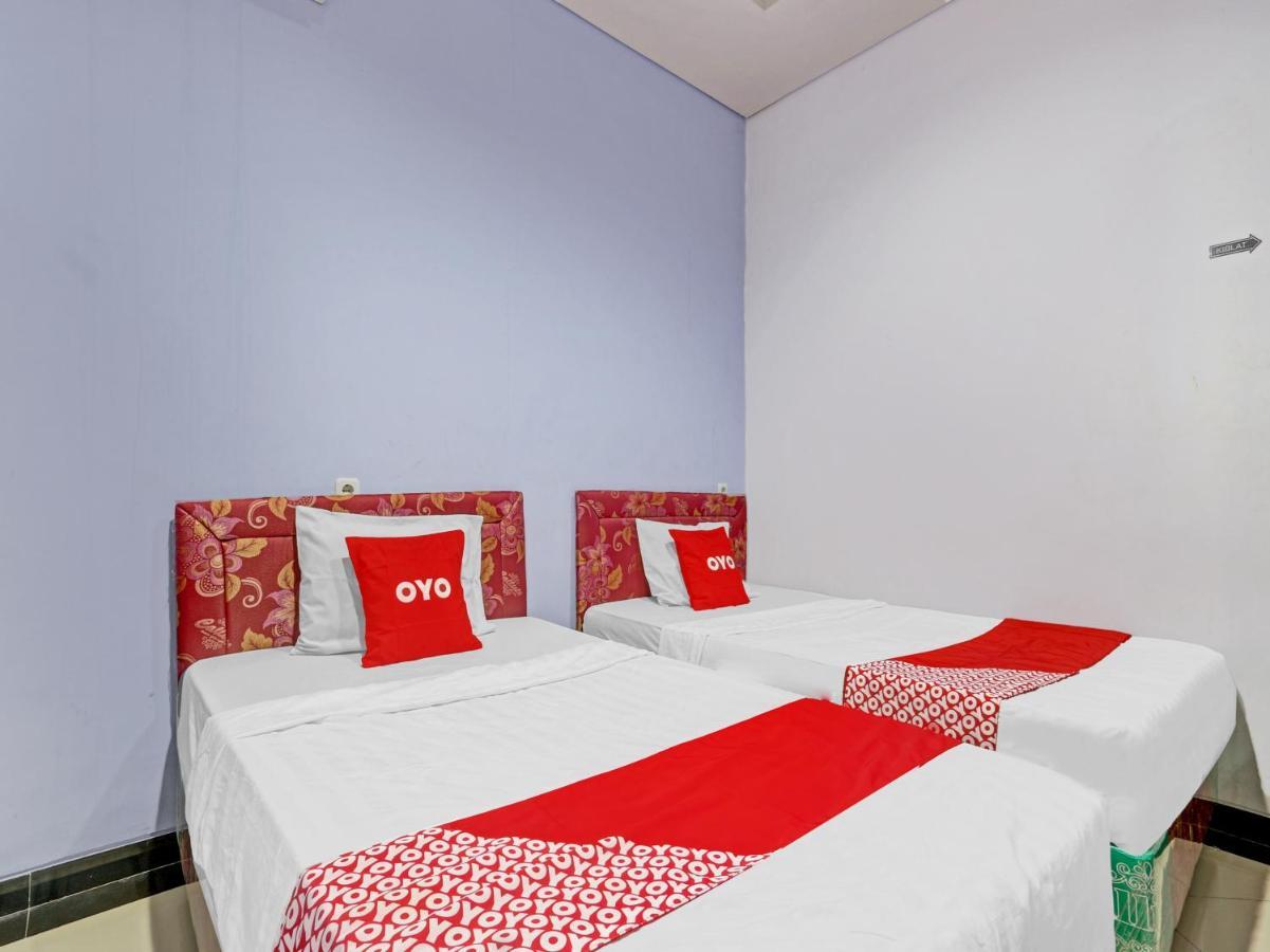 Oyo 90553 Arteri Guest House Σεμαράνγκ Εξωτερικό φωτογραφία