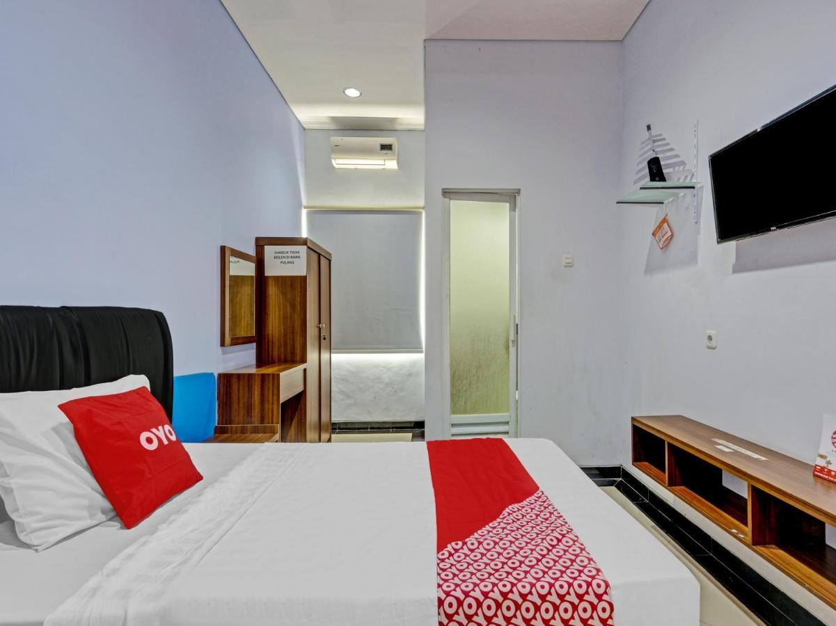 Oyo 90553 Arteri Guest House Σεμαράνγκ Εξωτερικό φωτογραφία