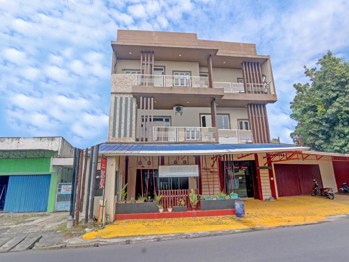 Oyo 90553 Arteri Guest House Σεμαράνγκ Εξωτερικό φωτογραφία