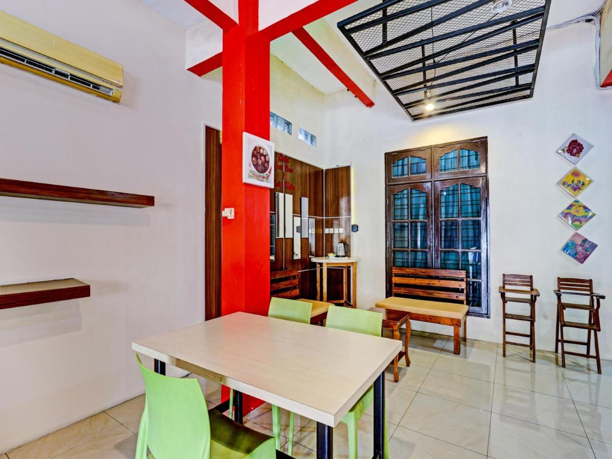 Oyo 90553 Arteri Guest House Σεμαράνγκ Εξωτερικό φωτογραφία