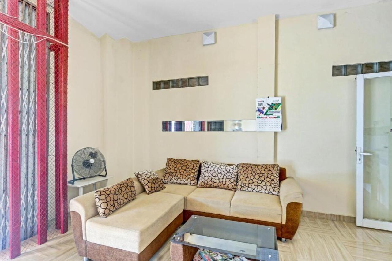 Oyo 90553 Arteri Guest House Σεμαράνγκ Εξωτερικό φωτογραφία