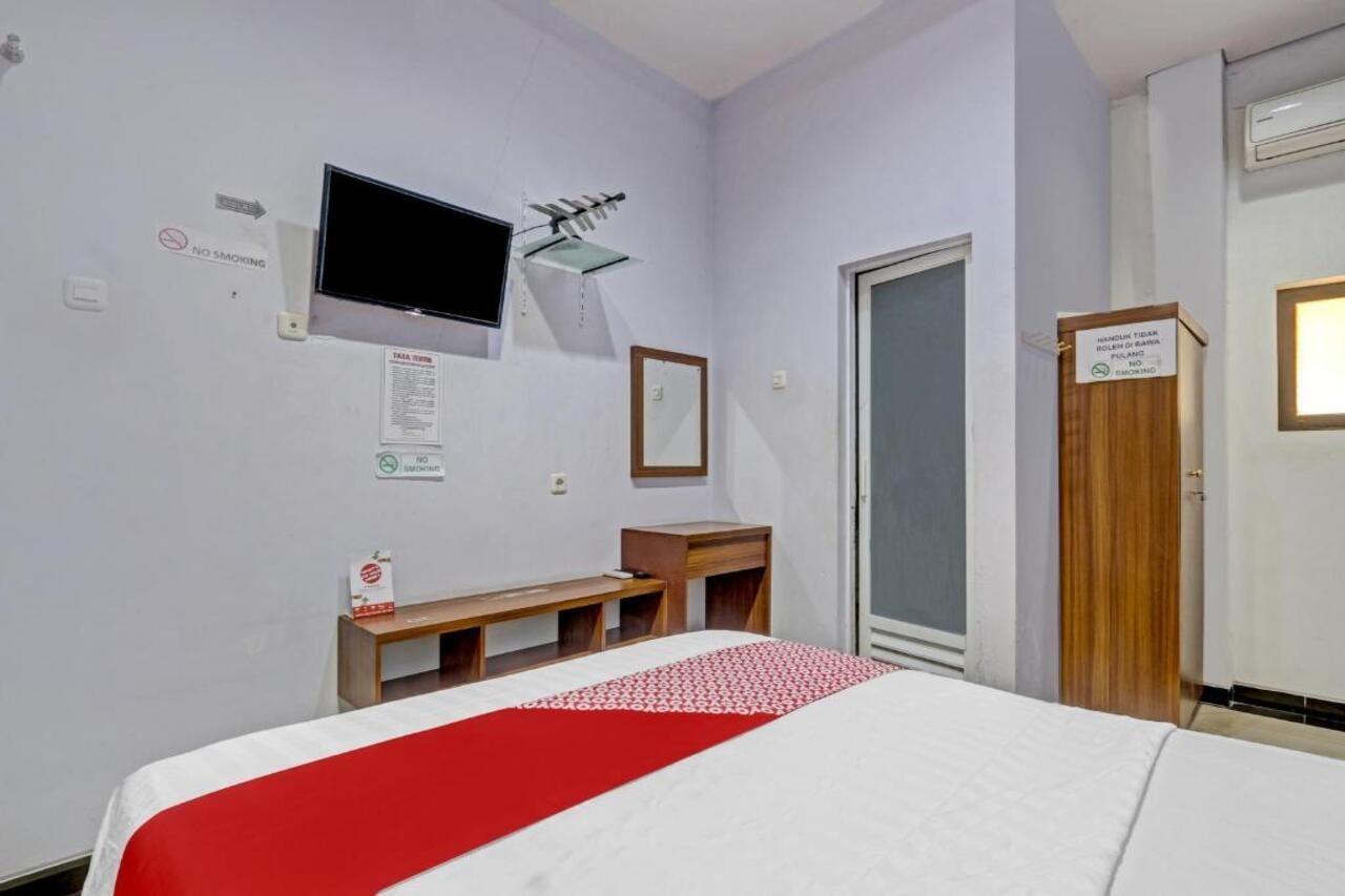 Oyo 90553 Arteri Guest House Σεμαράνγκ Εξωτερικό φωτογραφία